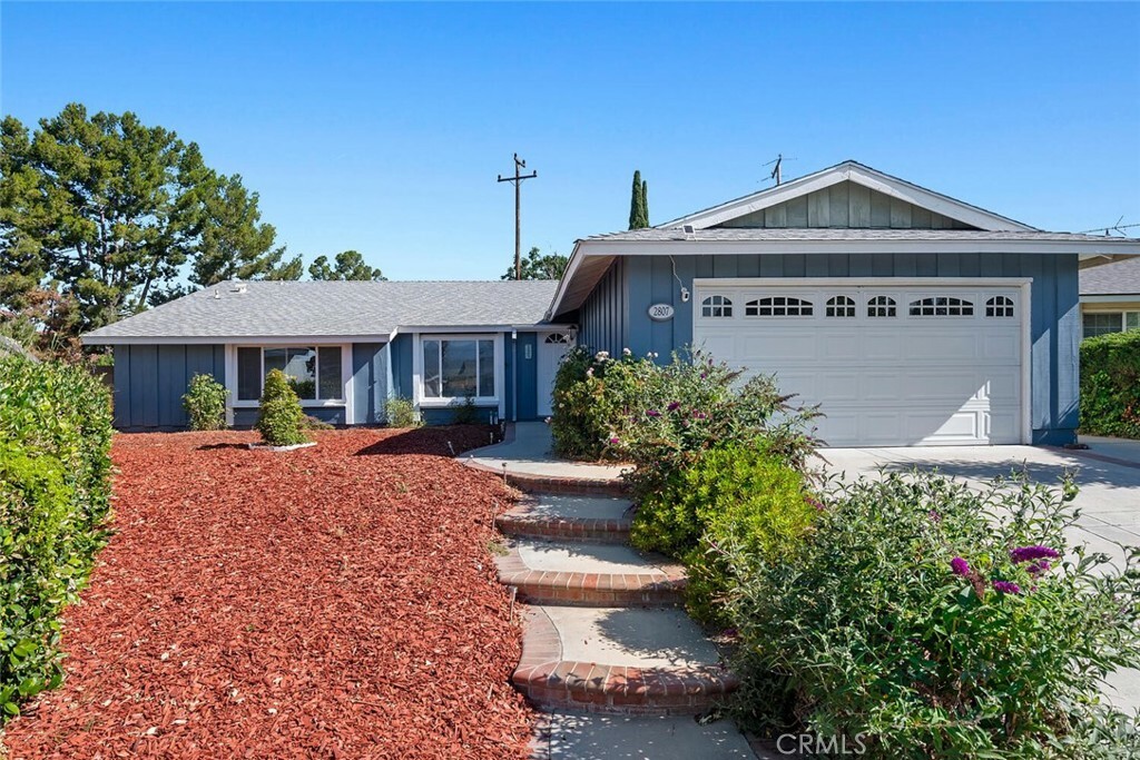 Property Photo:  2807 Barnes Street  CA 93065 