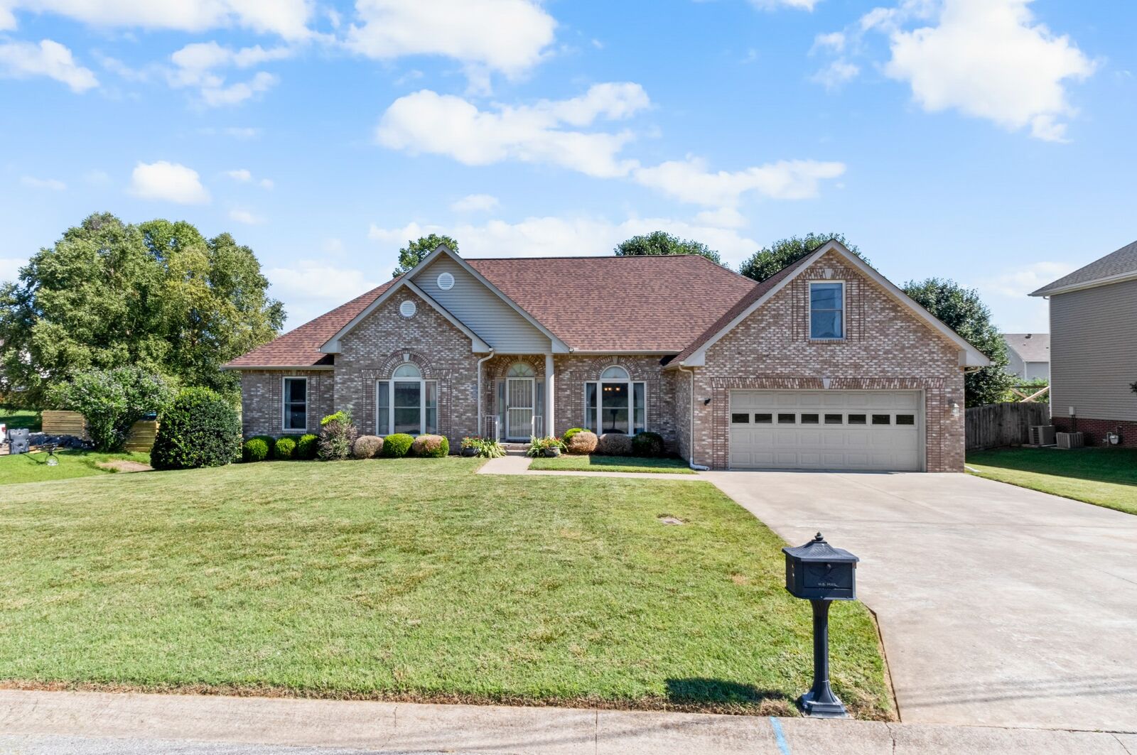 Property Photo: 1005 Trevor Dr TN 37043