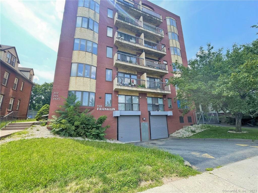 Property Photo:  213 Franklin Avenue 7  CT 06114 