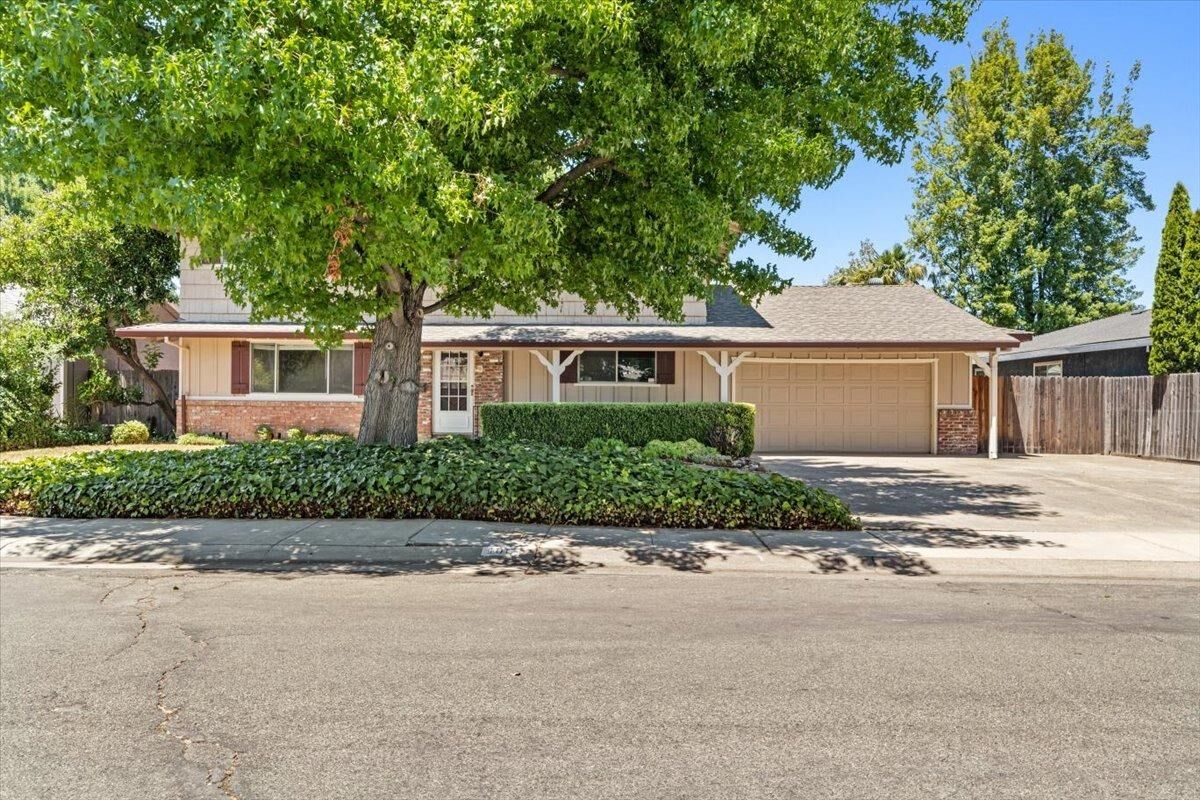 Property Photo:  100 Starlit Circle  CA 95831 