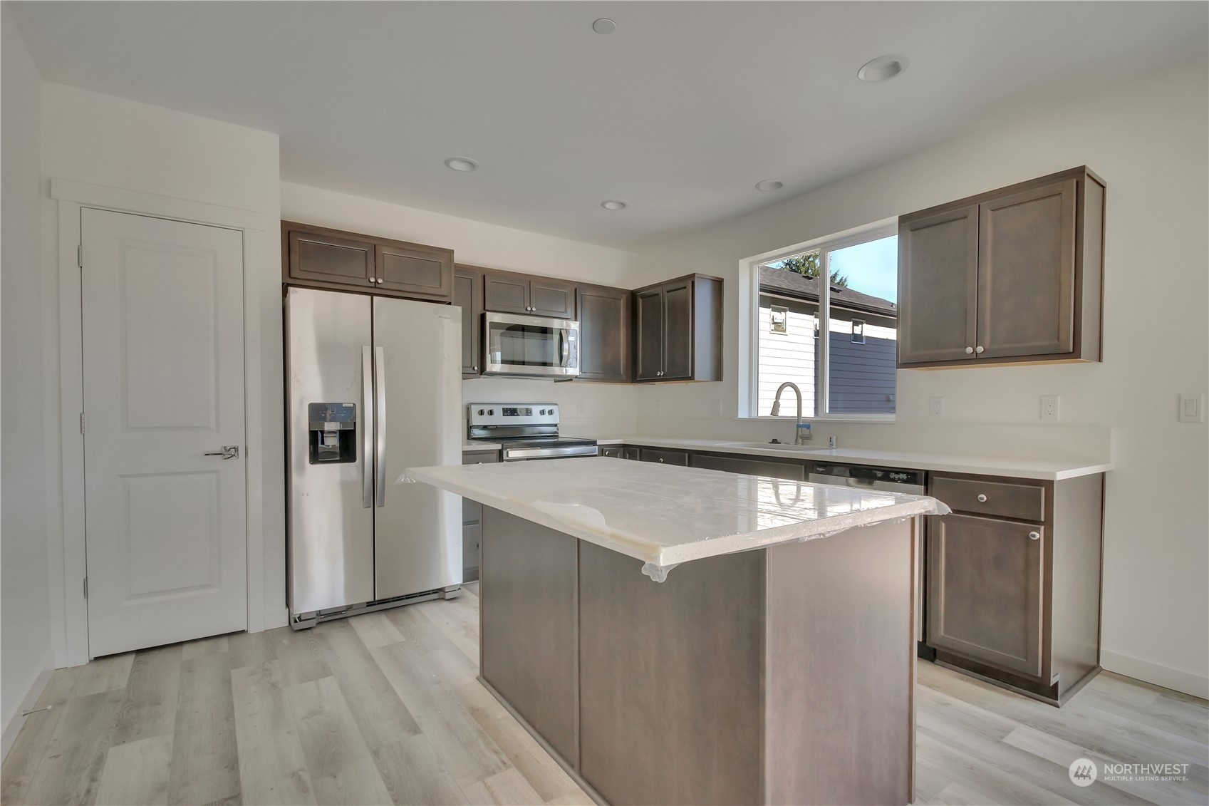 Property Photo: 11507 12th Avenue S WA 98168