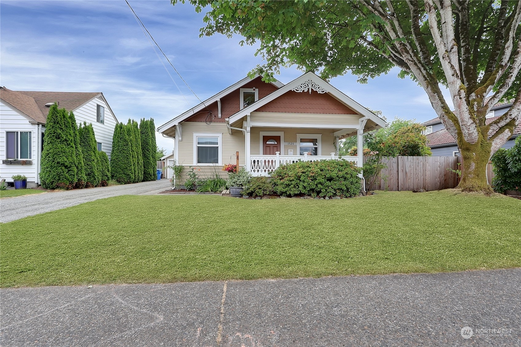 Property Photo:  1320 W Pioneer Avenue  WA 98371 