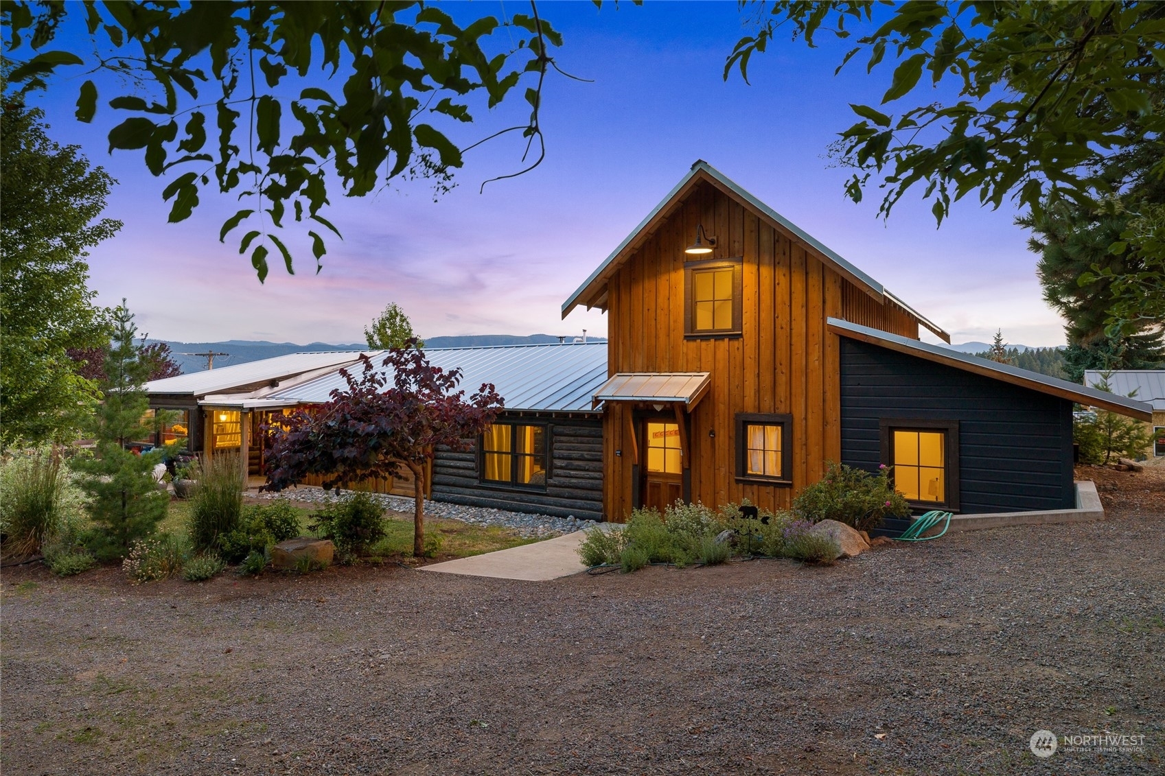Property Photo: 401 E Idaho Avenue WA 98941