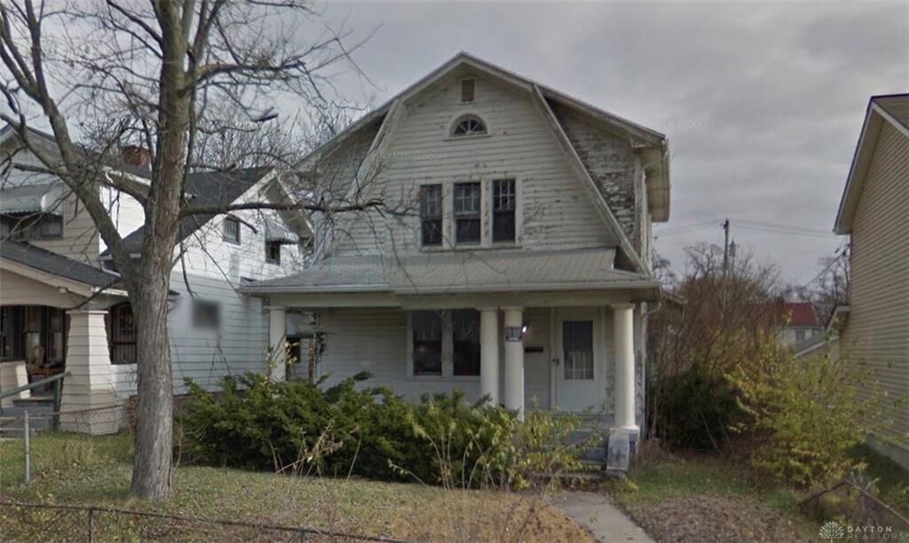 Property Photo: 2112 Ravenwood Avenue OH 45406