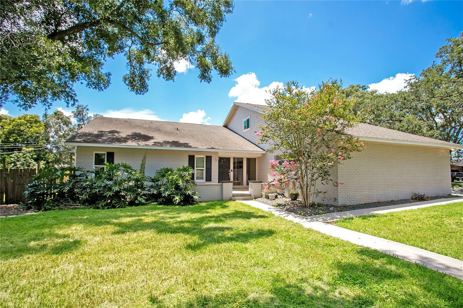 Property Photo: 4935 Hidden Hills Drive FL 33812