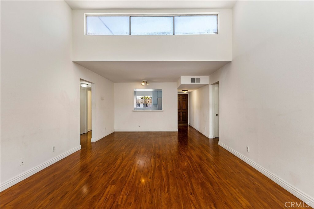 Property Photo:  5700 Etiwanda Avenue 220  CA 91356 