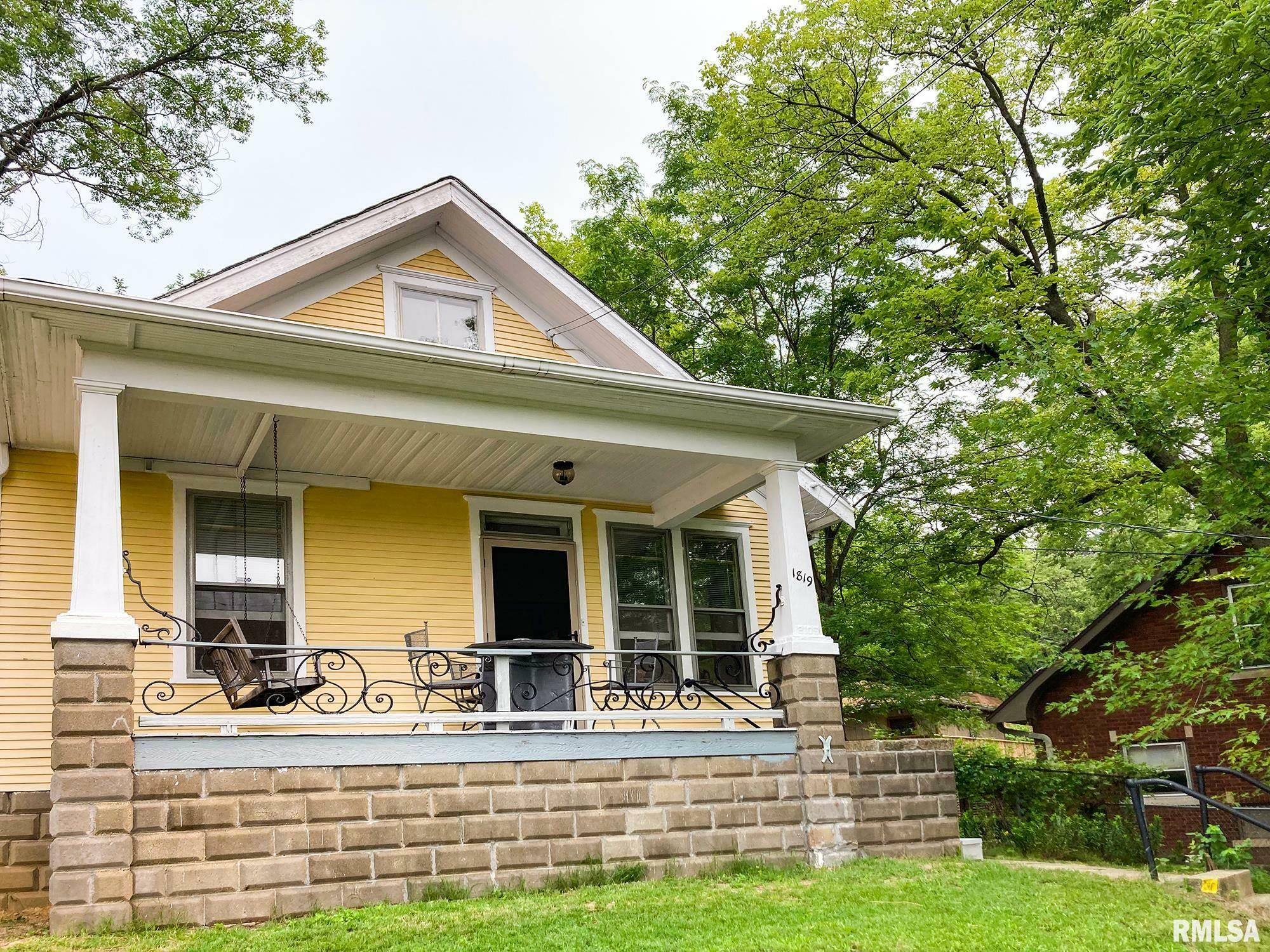 Property Photo:  1819 W Martin Luther King Jr Drive  IL 61605 