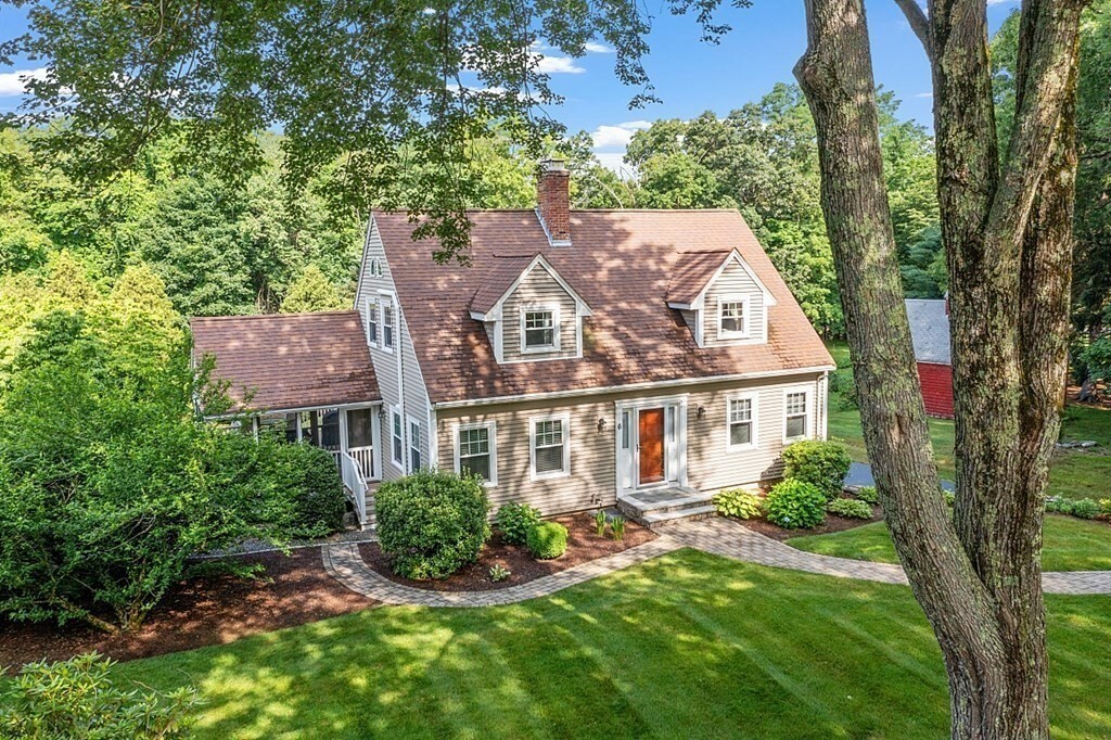 Property Photo: 6 Spruce Hill Dr MA 01532
