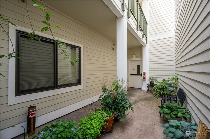 Property Photo:  1101 McKenzie 205  WA 98225 