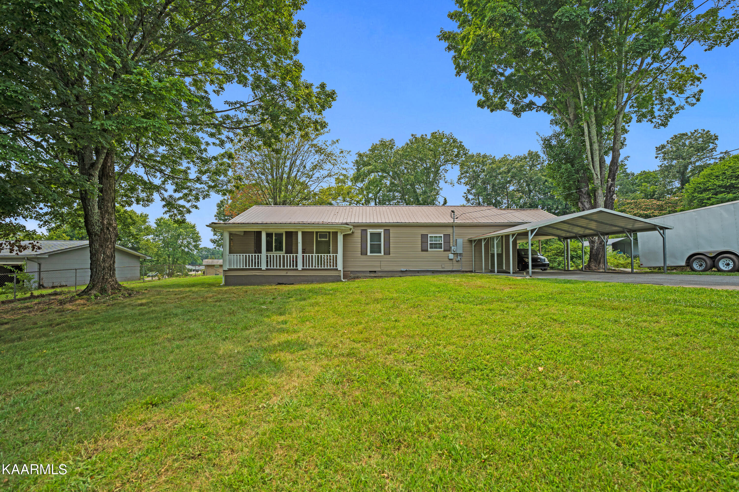 Property Photo: 7631 Blueberry Rd TN 37849