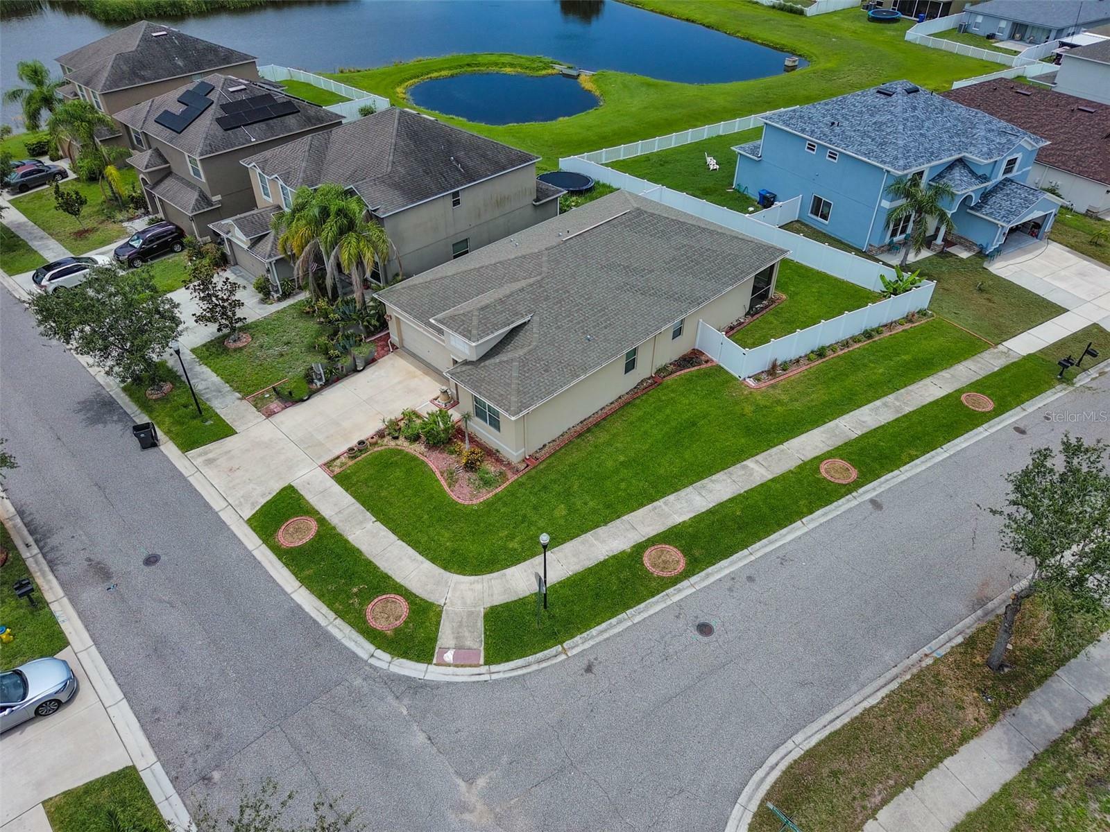 Property Photo:  2130 Roanoke Springs Drive  FL 33570 