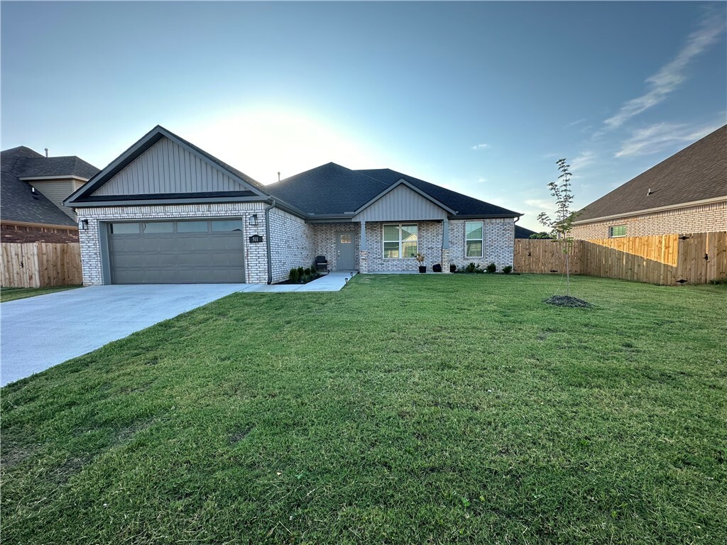 Property Photo:  511 Linda Lane  AR 72719 