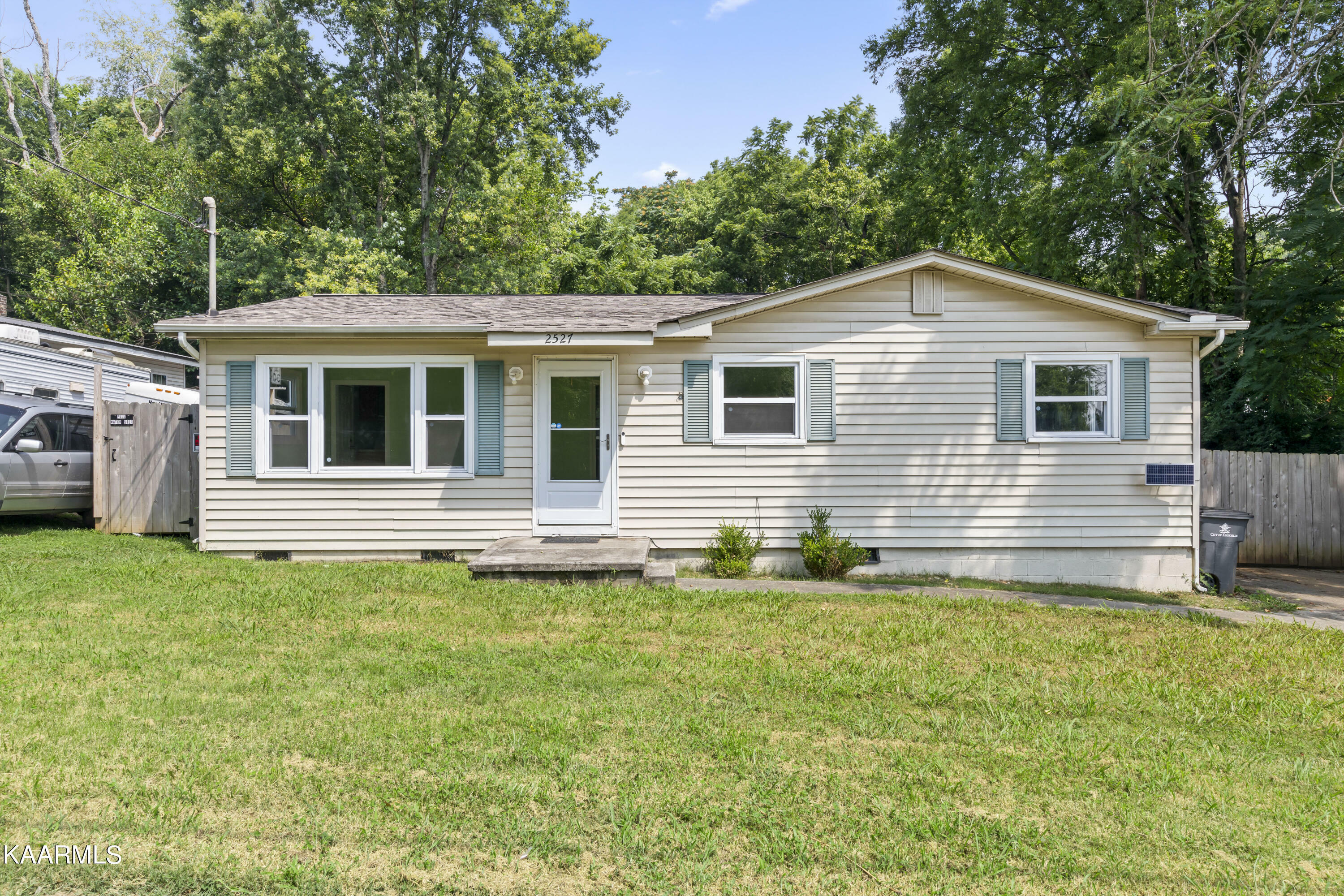 Property Photo:  2527 Cecil Ave  TN 37917 