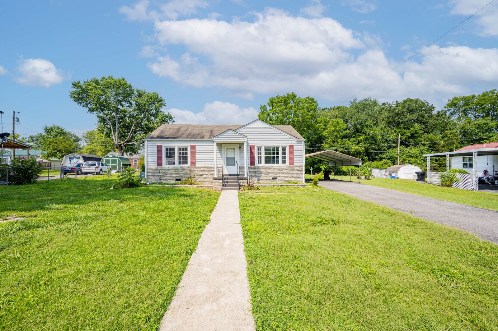 Property Photo:  112 Anderson Dr  TN 37388 