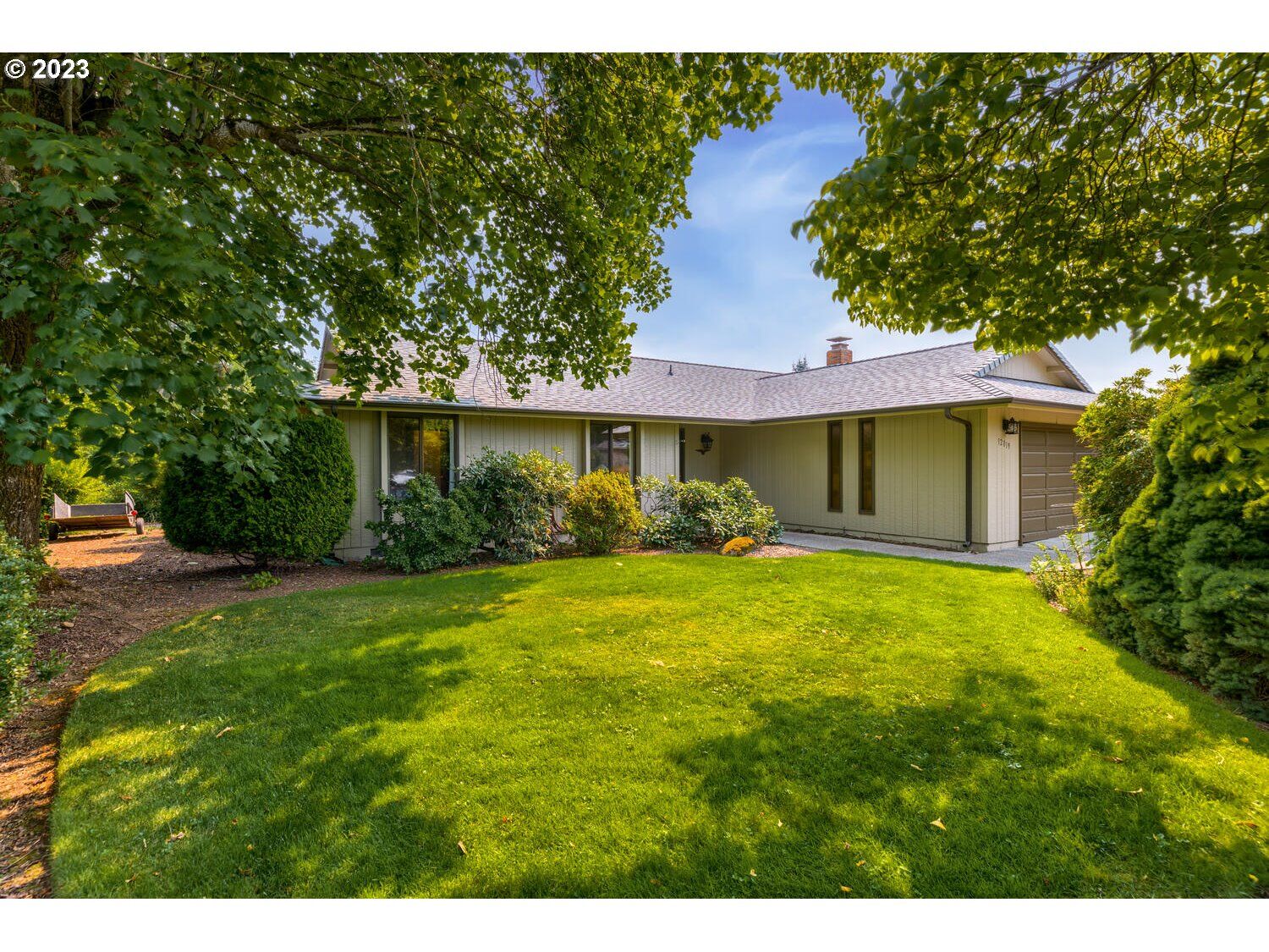 Property Photo: 12019 SE 15th St WA 98683