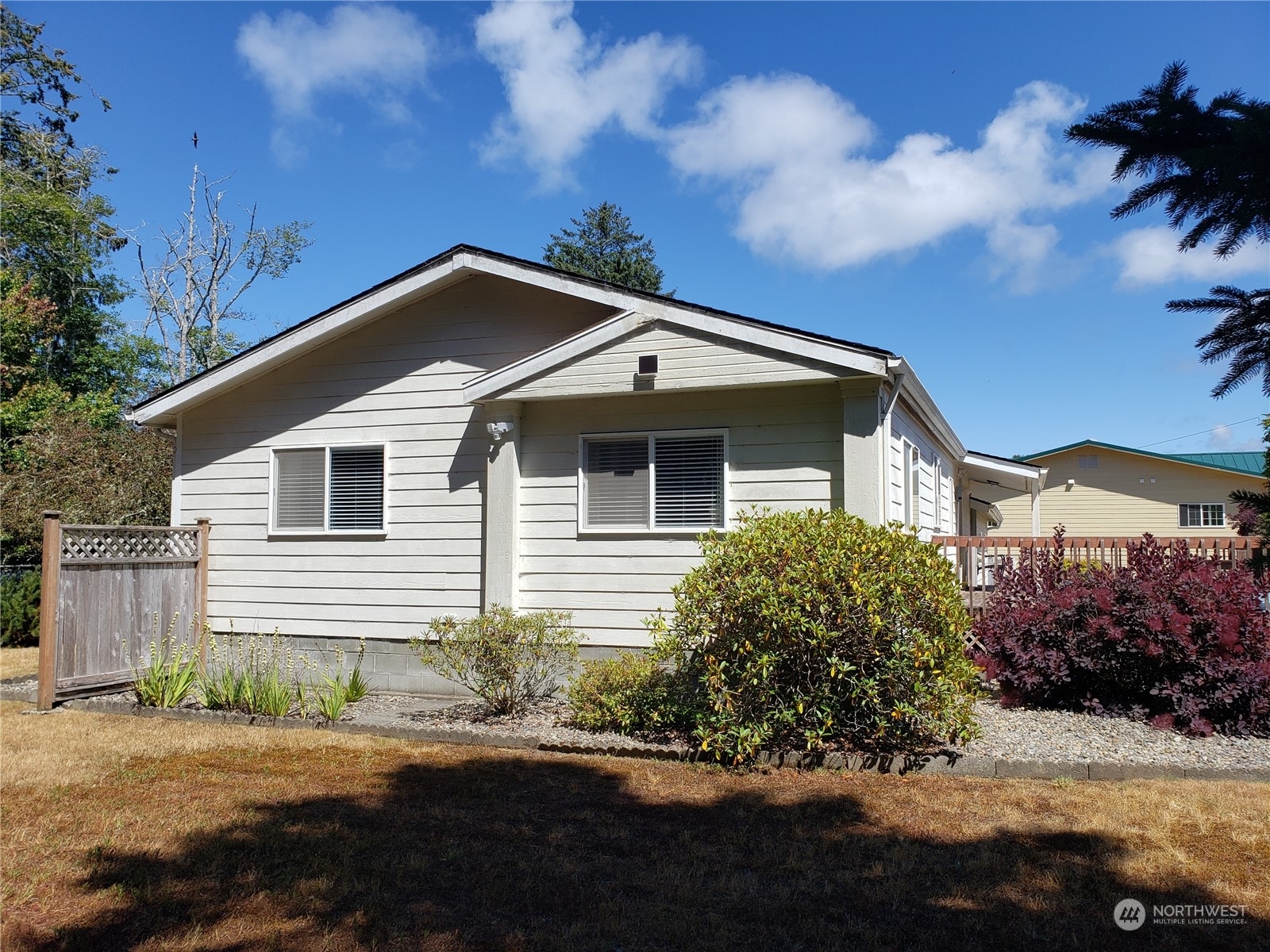 Property Photo:  421 W Grant Avenue  WA 98595 