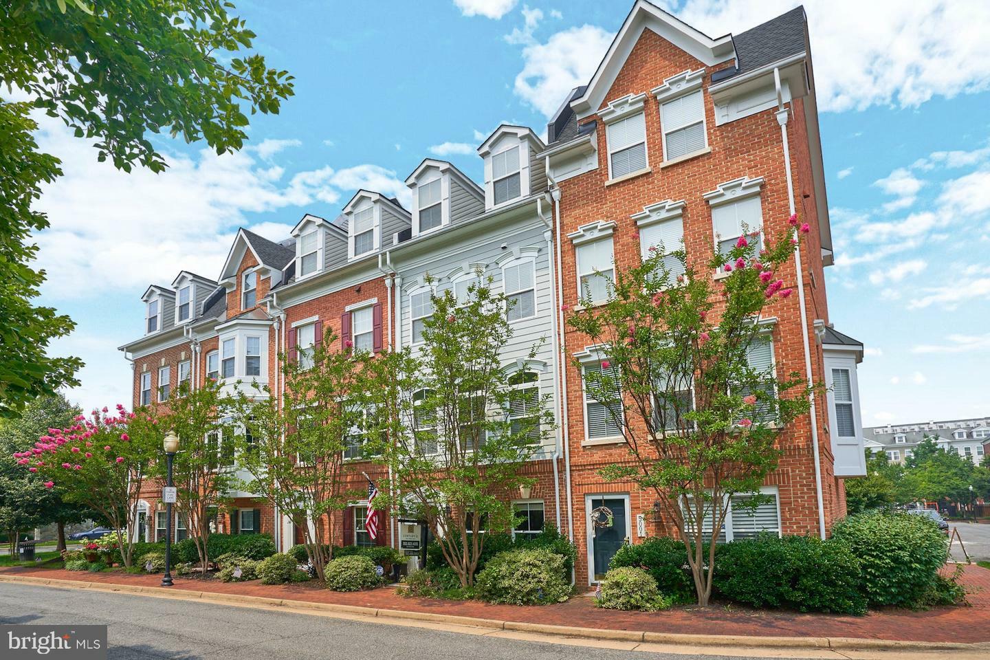 5003 Donovan Drive  Alexandria VA 22304 photo