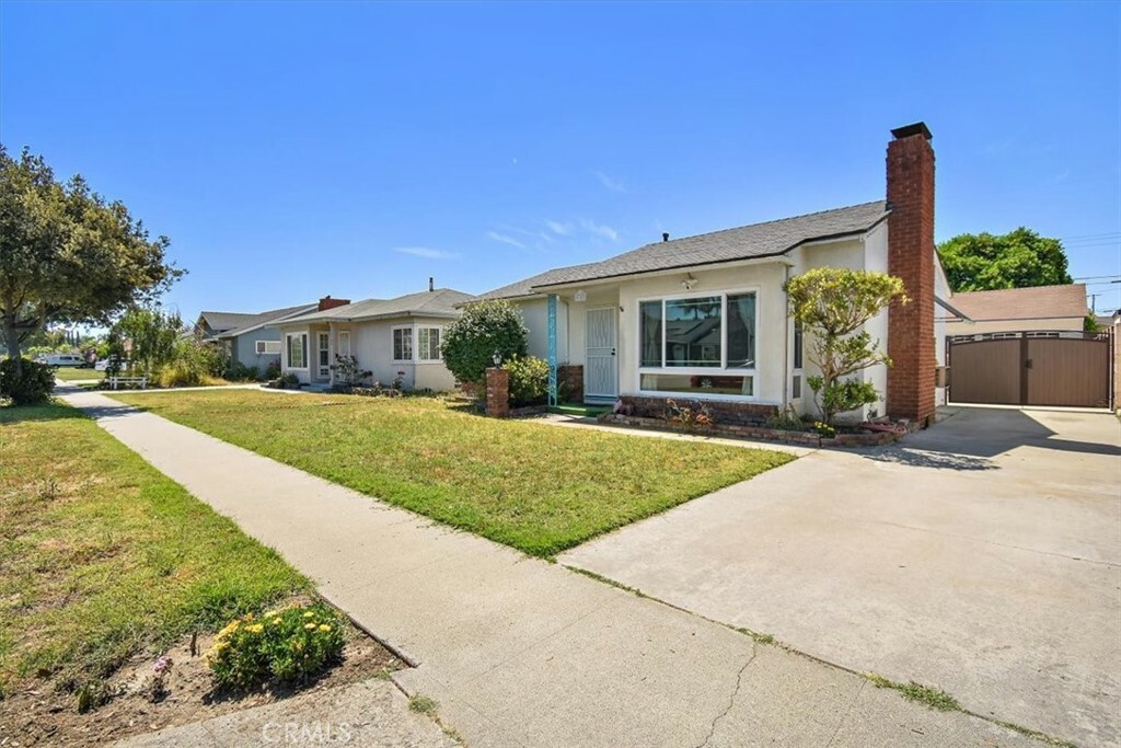 Property Photo: 9102 Oak Street CA 90706