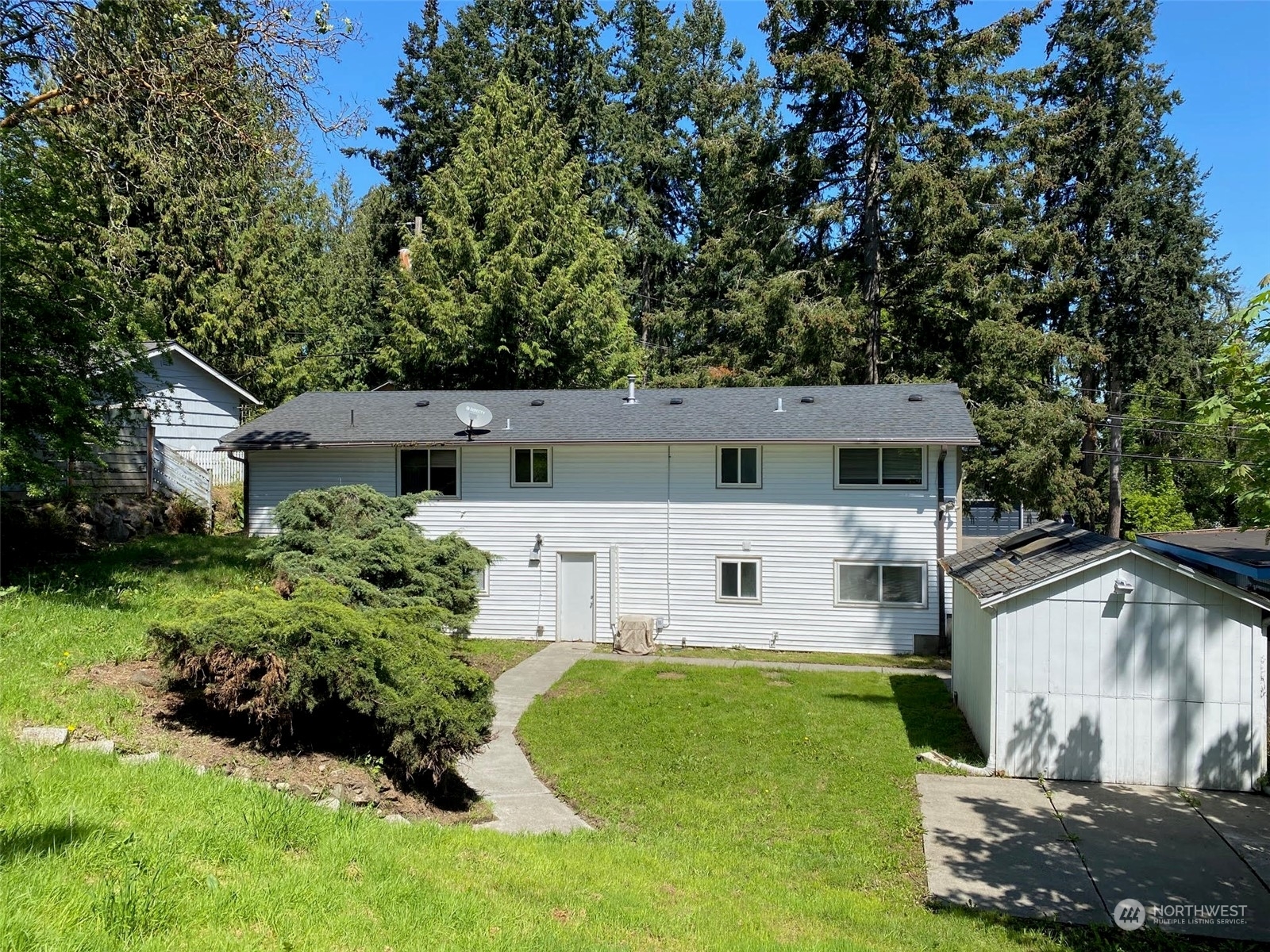 Property Photo: 113 SW 304th Street WA 98023