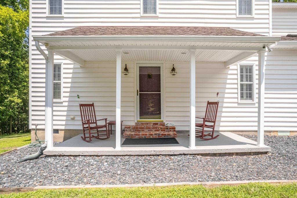 Property Photo:  858 Chapel Rd  VA 23123 