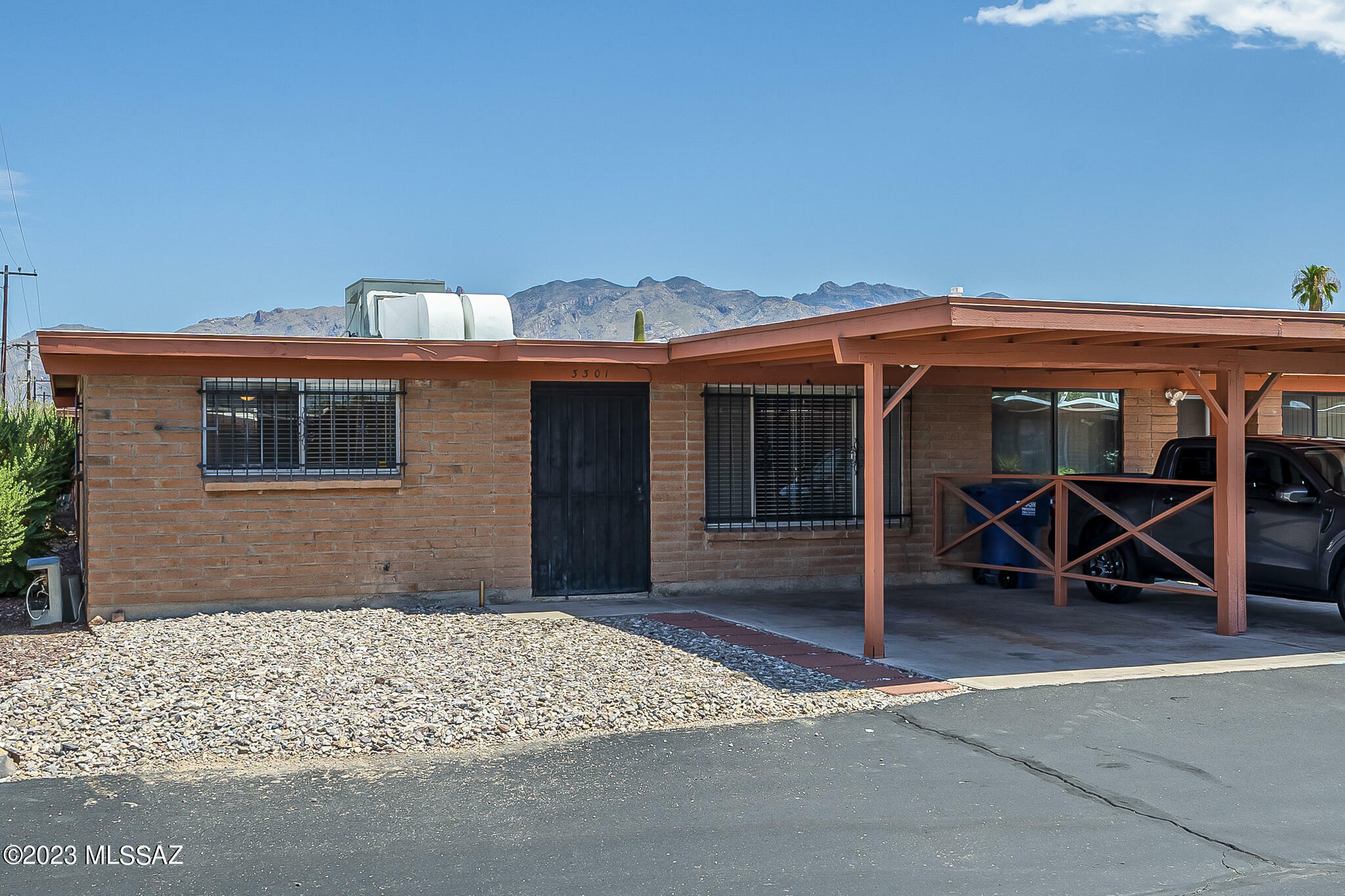 Property Photo:  3301 E Navajo Place  AZ 85716 