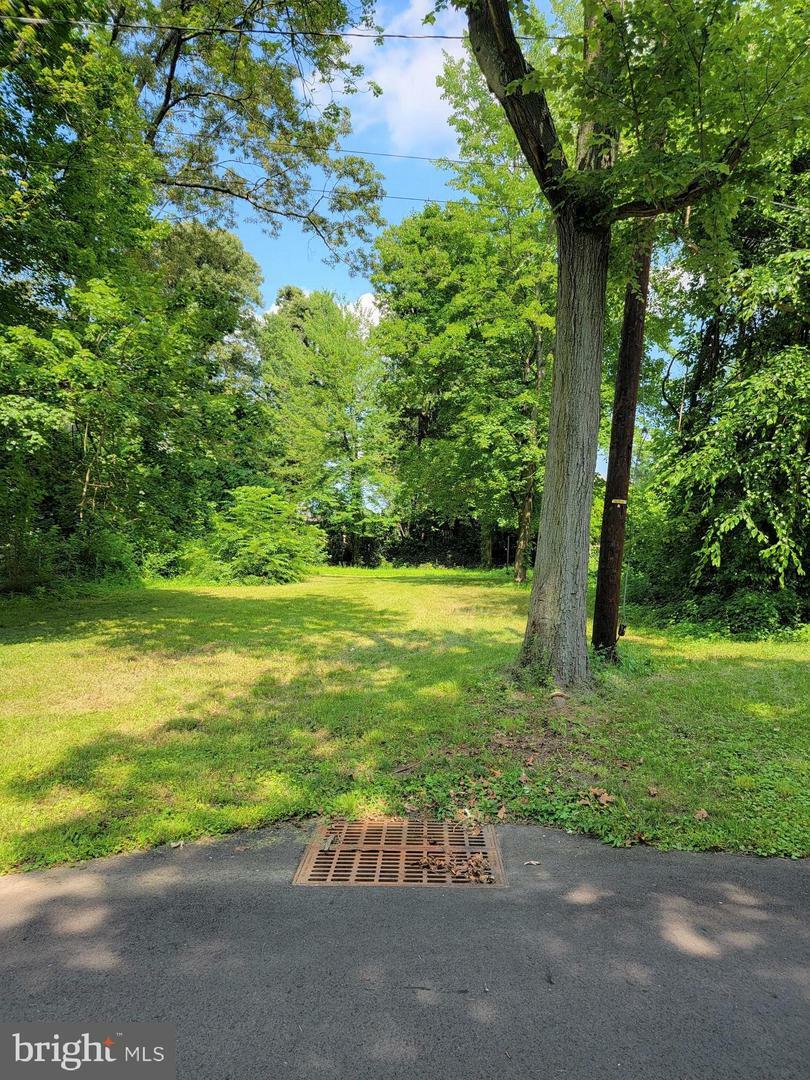 Property Photo:  1405 Boudinot Avenue  NJ 08016 