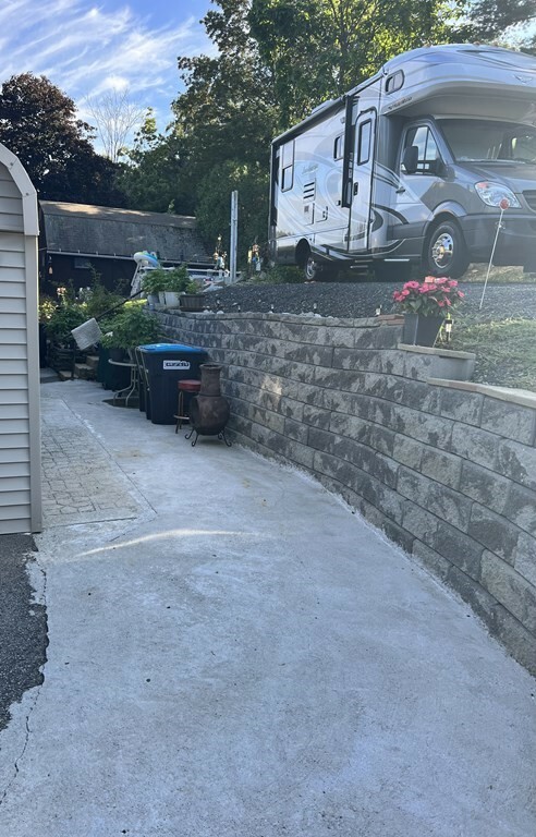 Property Photo: 187 Fiske Street MA 01550