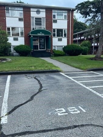 Property Photo:  D2 Colonial Drive 4  MA 01810 