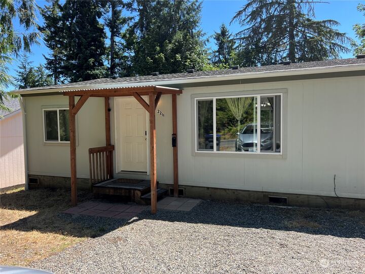 Property Photo:  2211 E Crestview Drive  WA 98584 