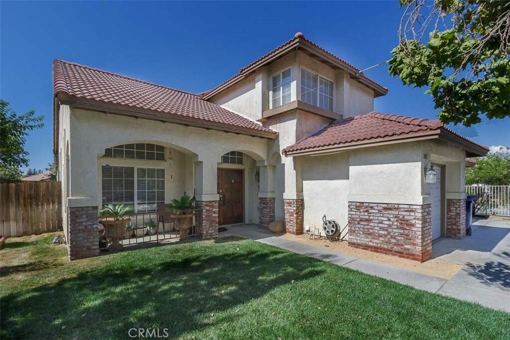 Property Photo: 2897 Purple Sage Lane CA 93550