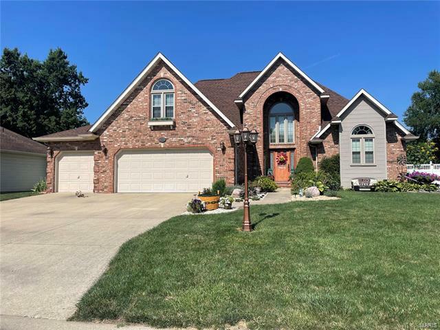 Property Photo: 172 Heatherland Drive IL 62010