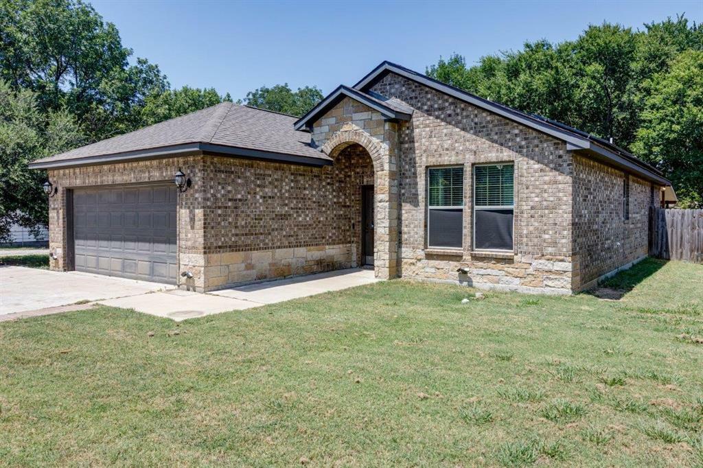 Property Photo: 305 S Kaufman Street TX 75159