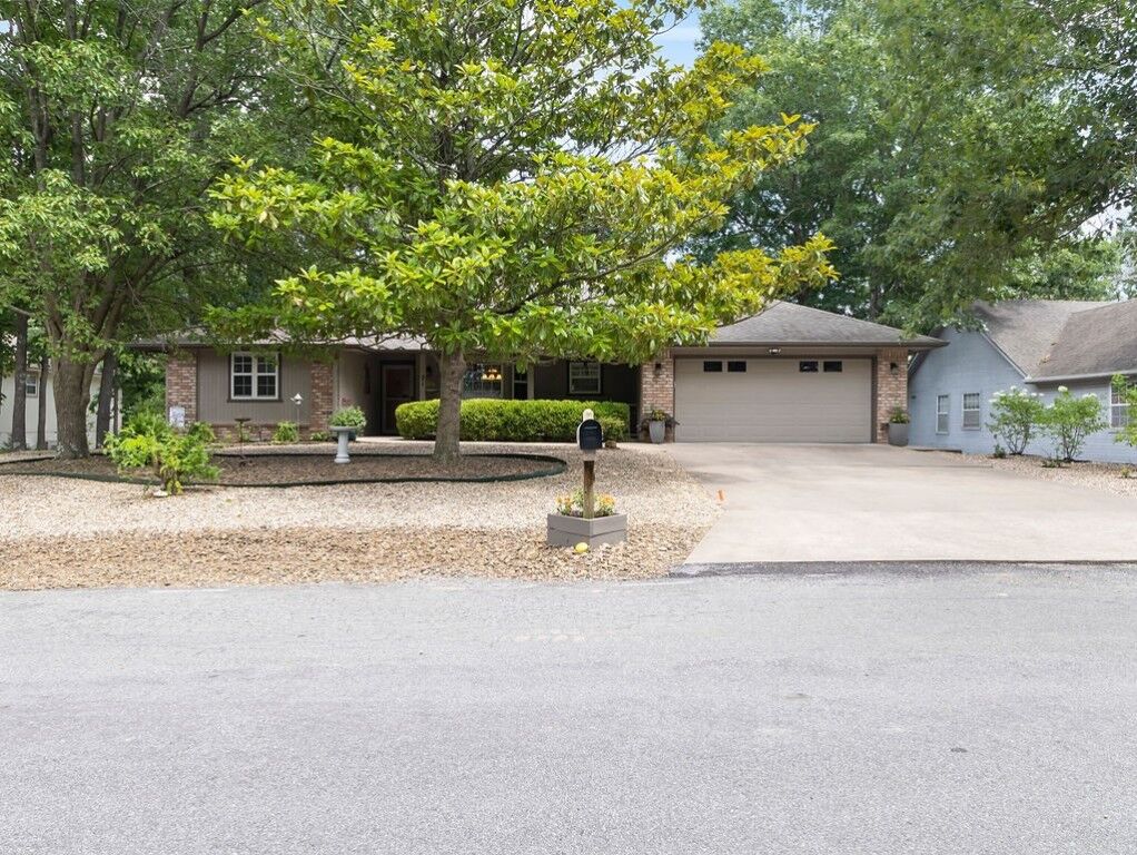 Property Photo: 21 Penrith Drive AR 72714