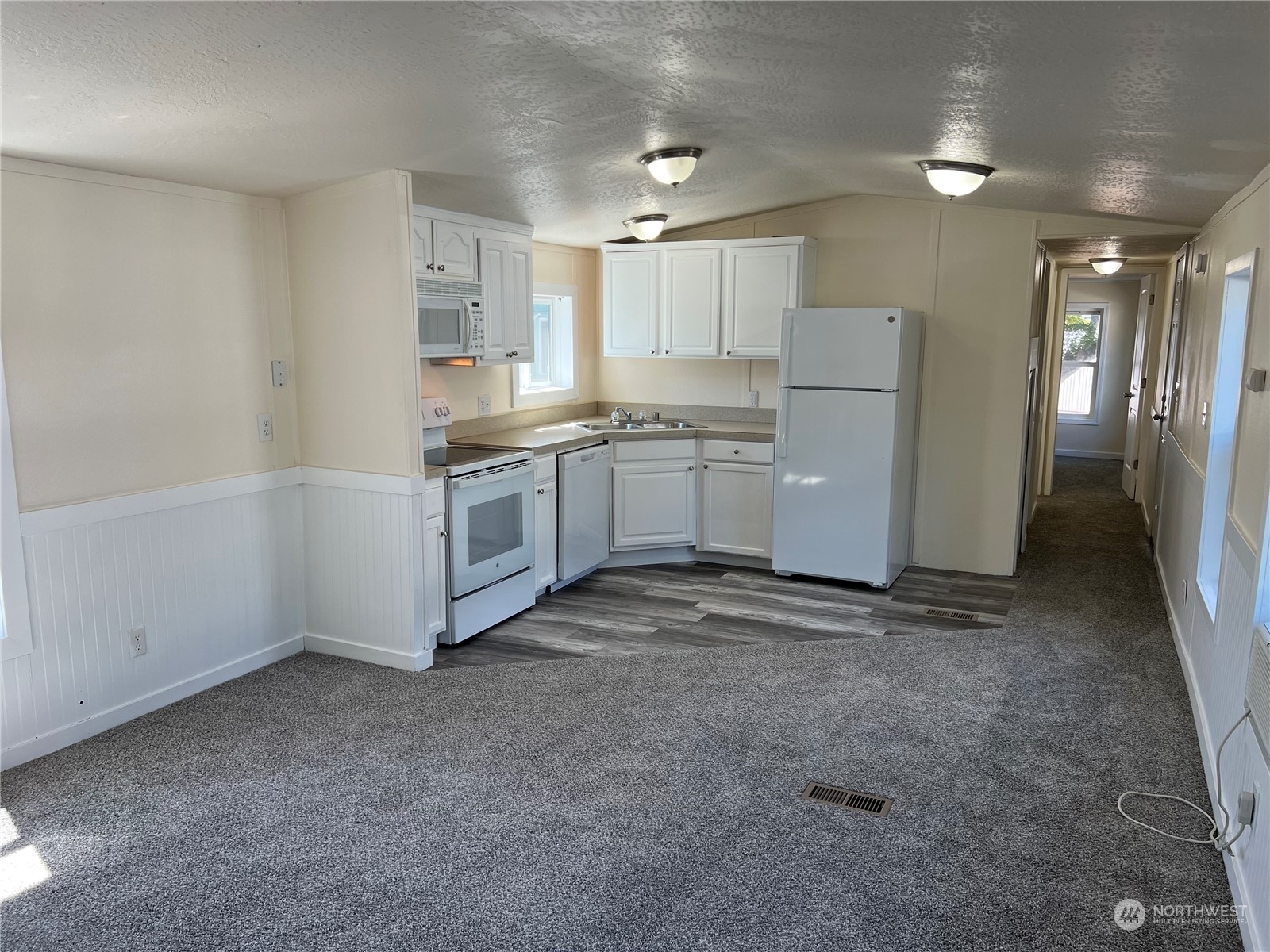 Property Photo: 507 131st Street E Z WA 98445