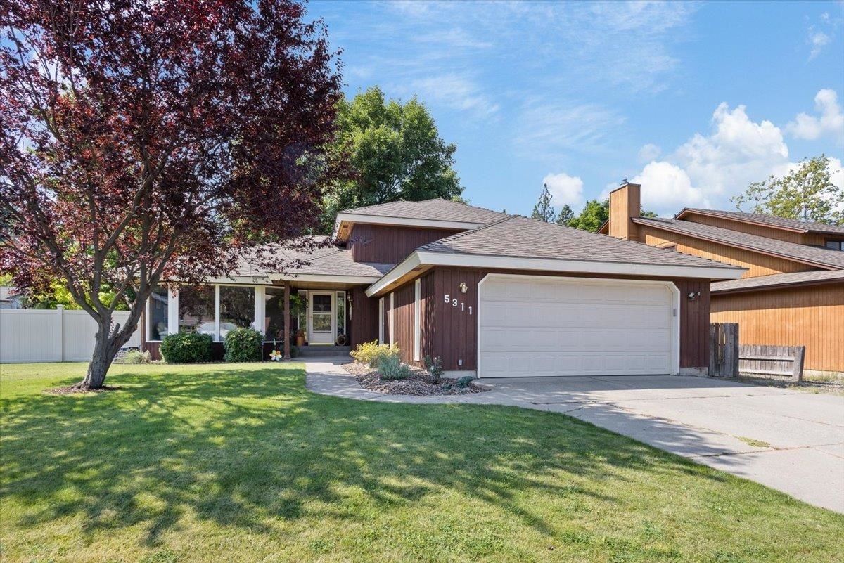 Property Photo: 5311 W Ridgecrest Dr WA 99208