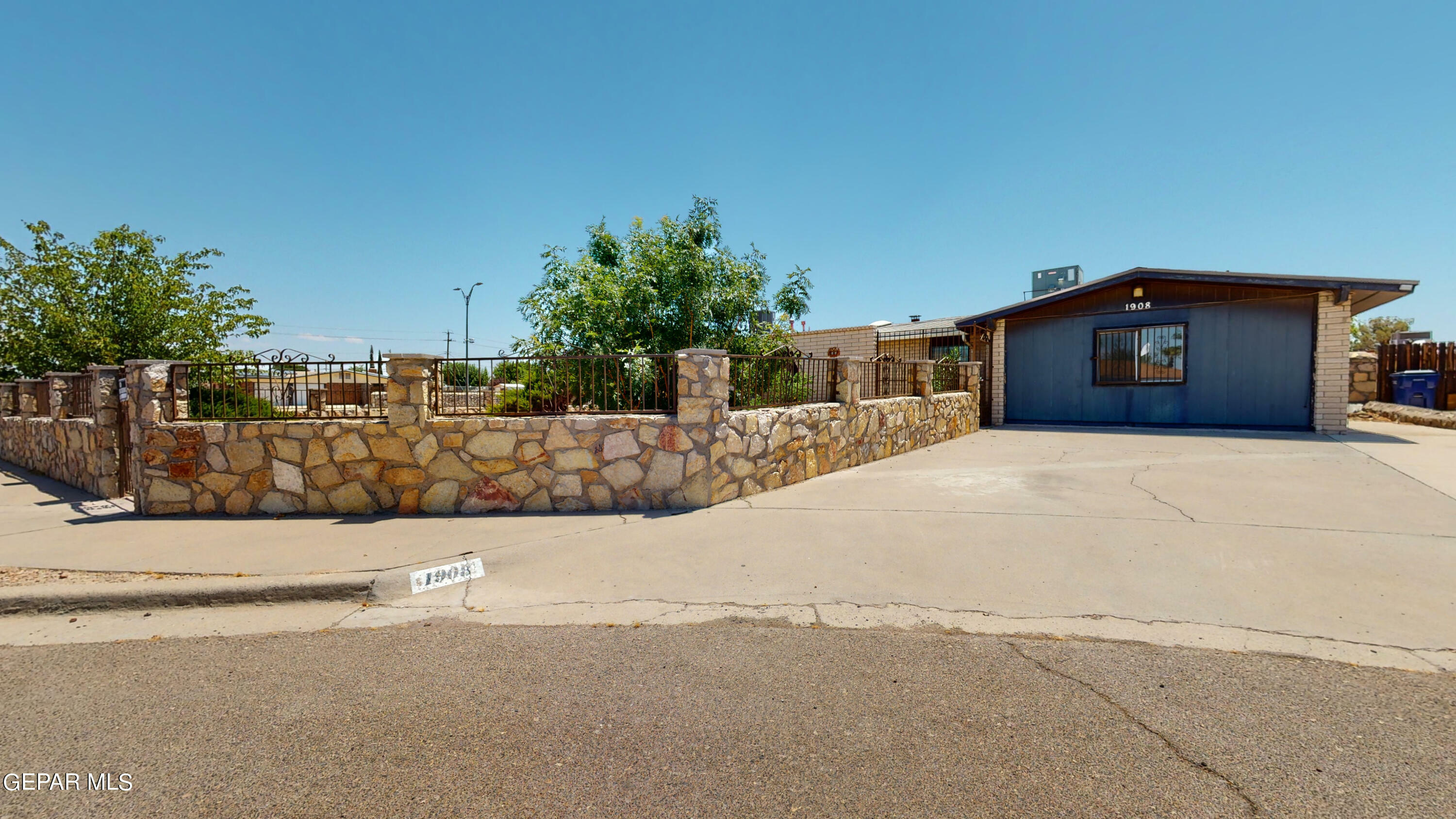Property Photo: 1908 Solano Drive TX 79935