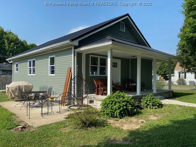 Property Photo: 2001 McKinley Avenue WV 25177