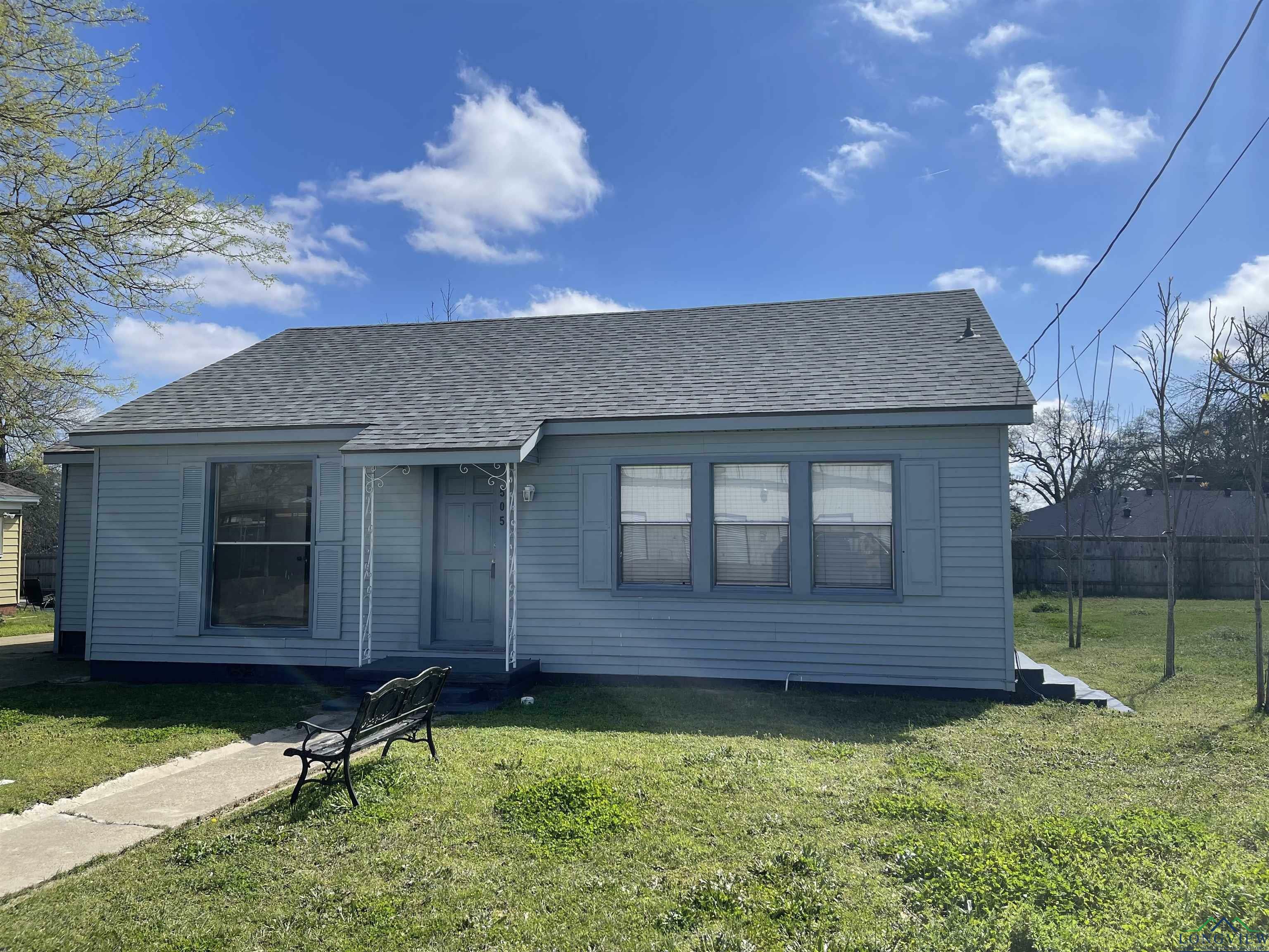 Property Photo:  505 Comer  TX 75633 