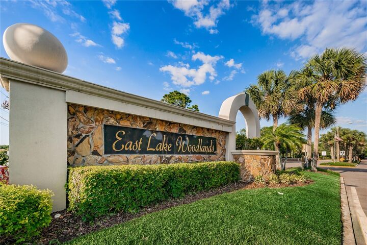 Property Photo:  4881 Edgewater Lane  FL 34677 