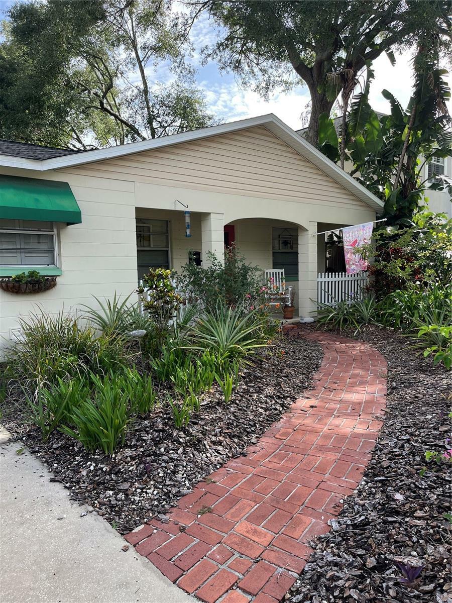 Property Photo:  2905 W San Carlos Street  FL 33629 