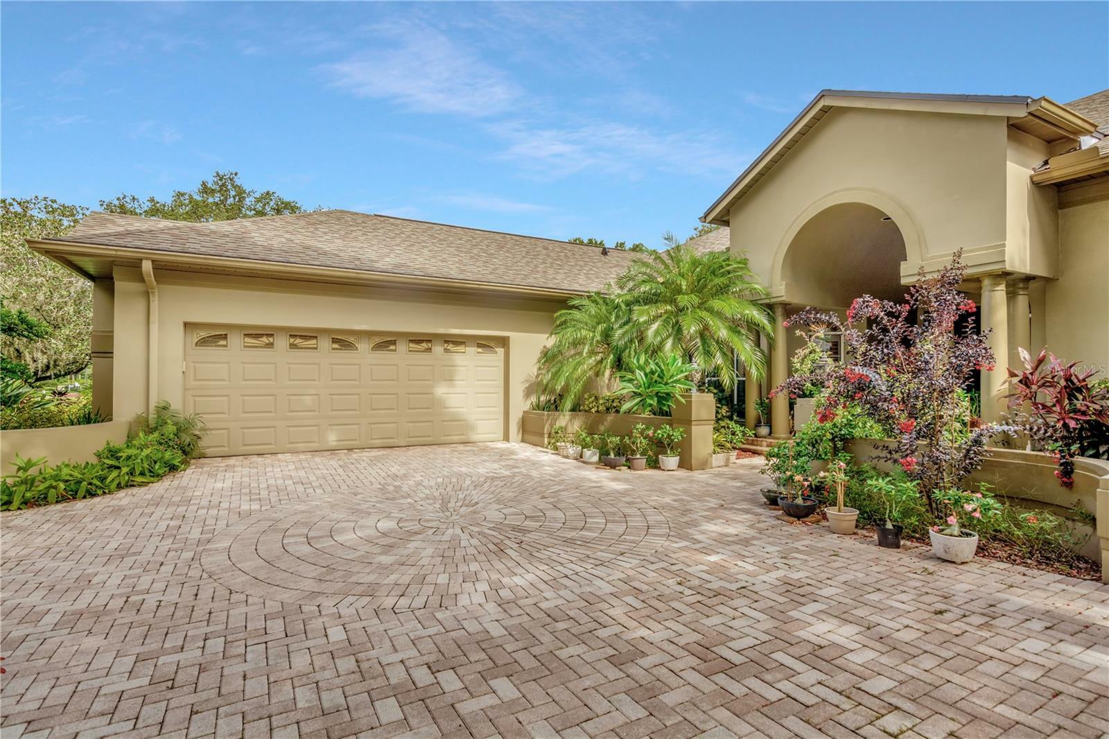 Property Photo:  6536 Stonington Drive S  FL 33647 