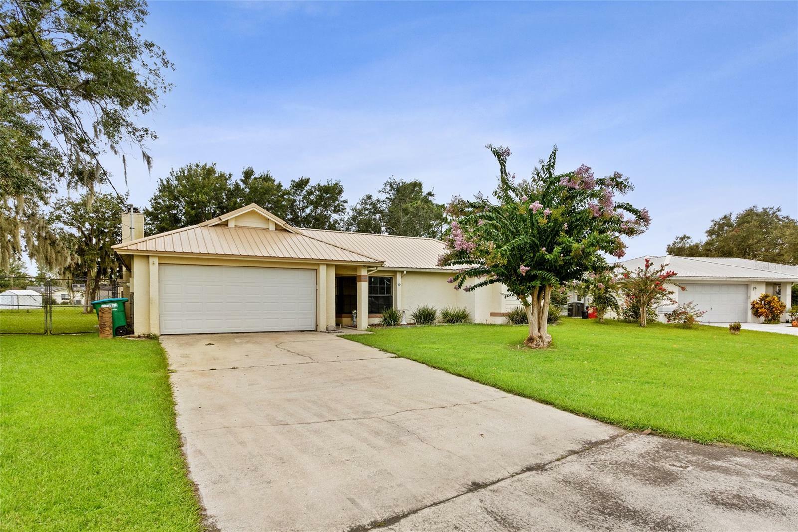 Property Photo: 2185 Vance Road FL 32738