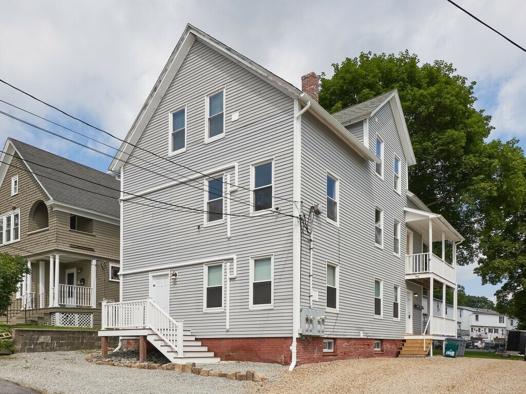 Property Photo:  42 Whipple St  MA 01607 