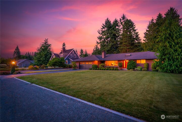 Property Photo:  4819  83rd Avenue SE  WA 98290 