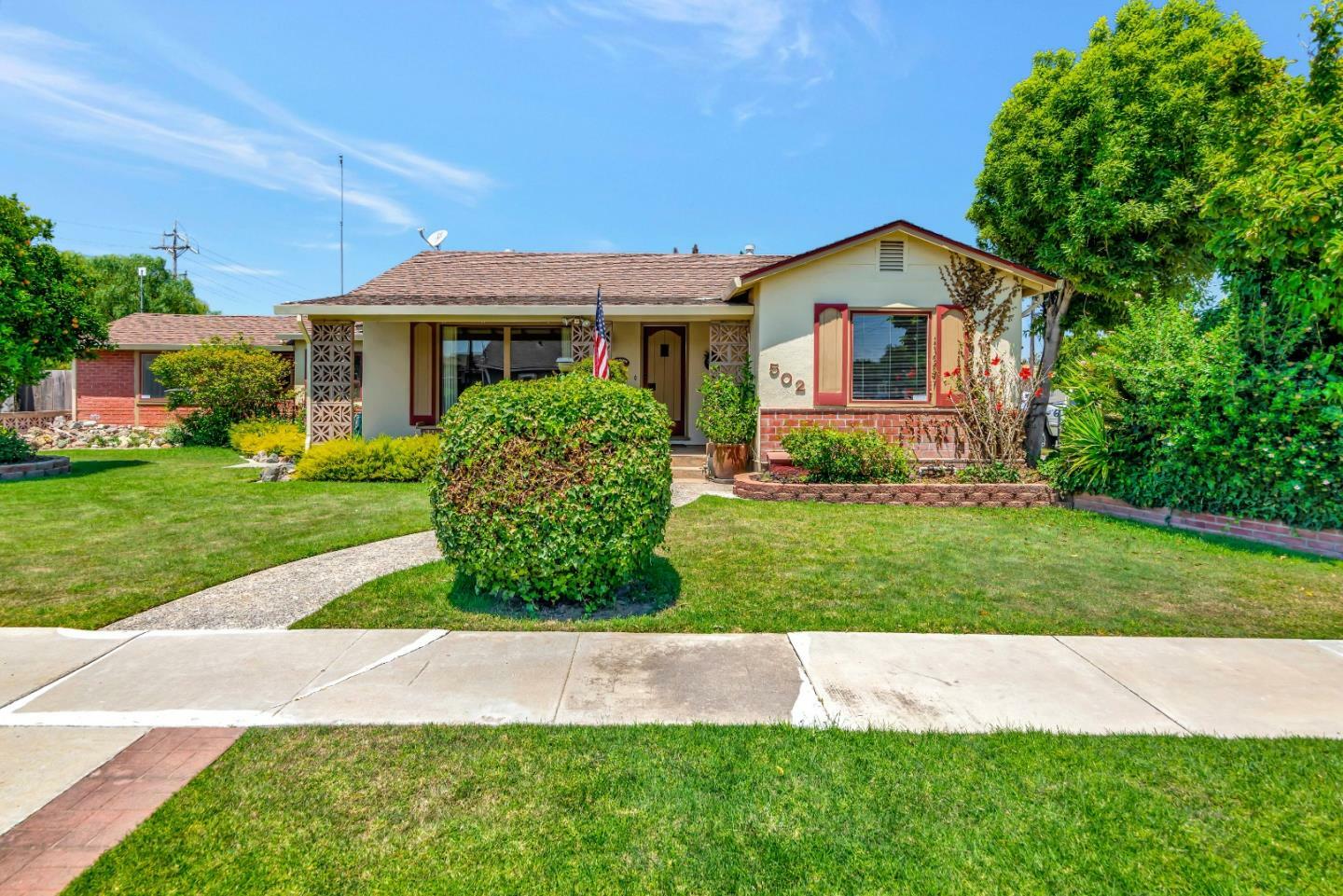 Property Photo:  502 Palm Avenue  CA 93927 