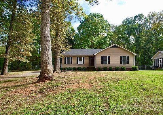 Property Photo: 2150 Winterfield Drive NC 28056