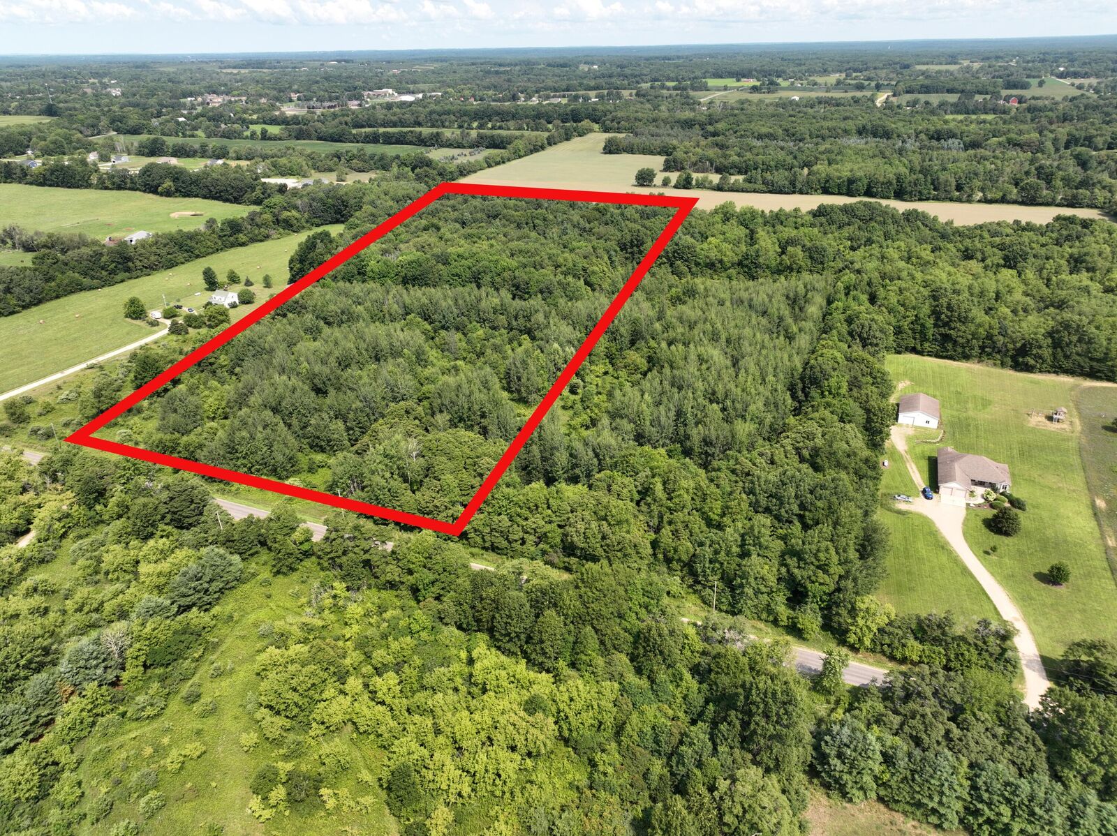 Property Photo: 501 E 128th Street MI 49327