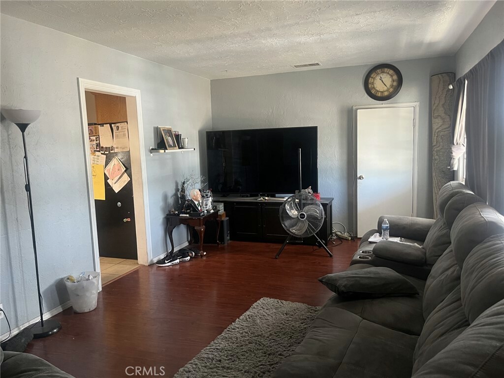 Property Photo:  9411 Catawba Avenue  CA 92335 