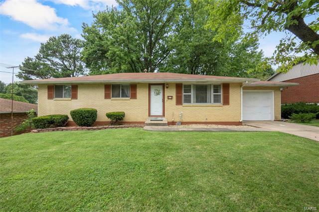 Property Photo:  523 Elm Street  MO 63755 