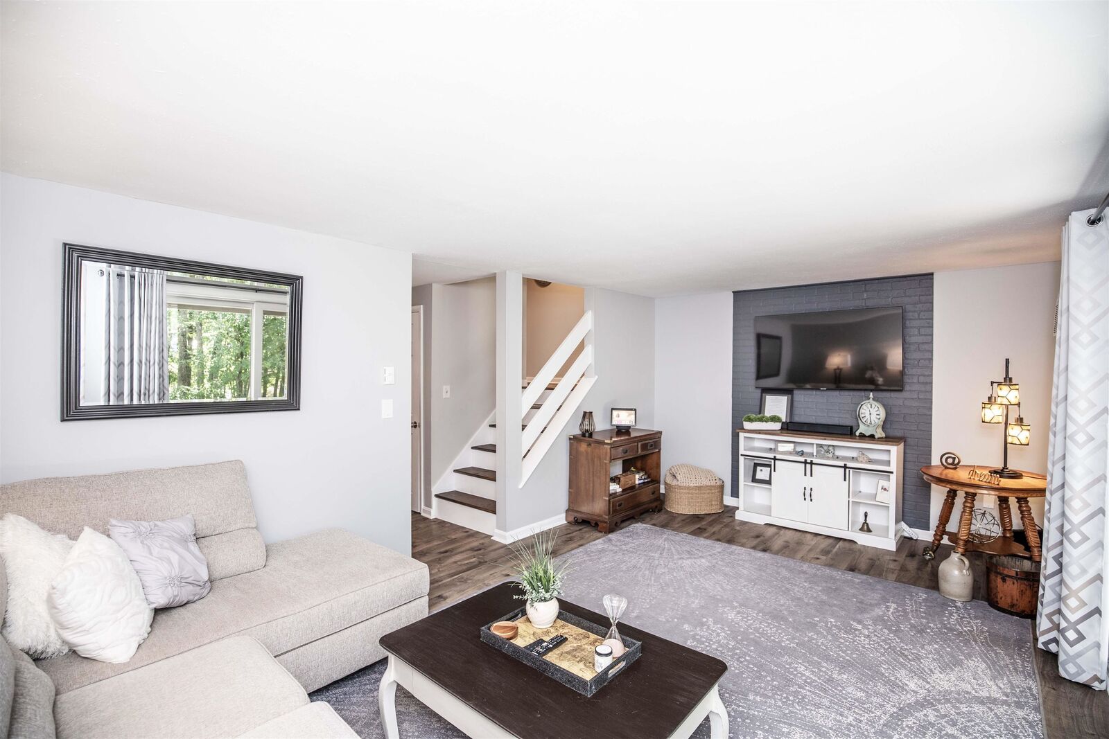 Property Photo: 10 Kingston Court NH 03054